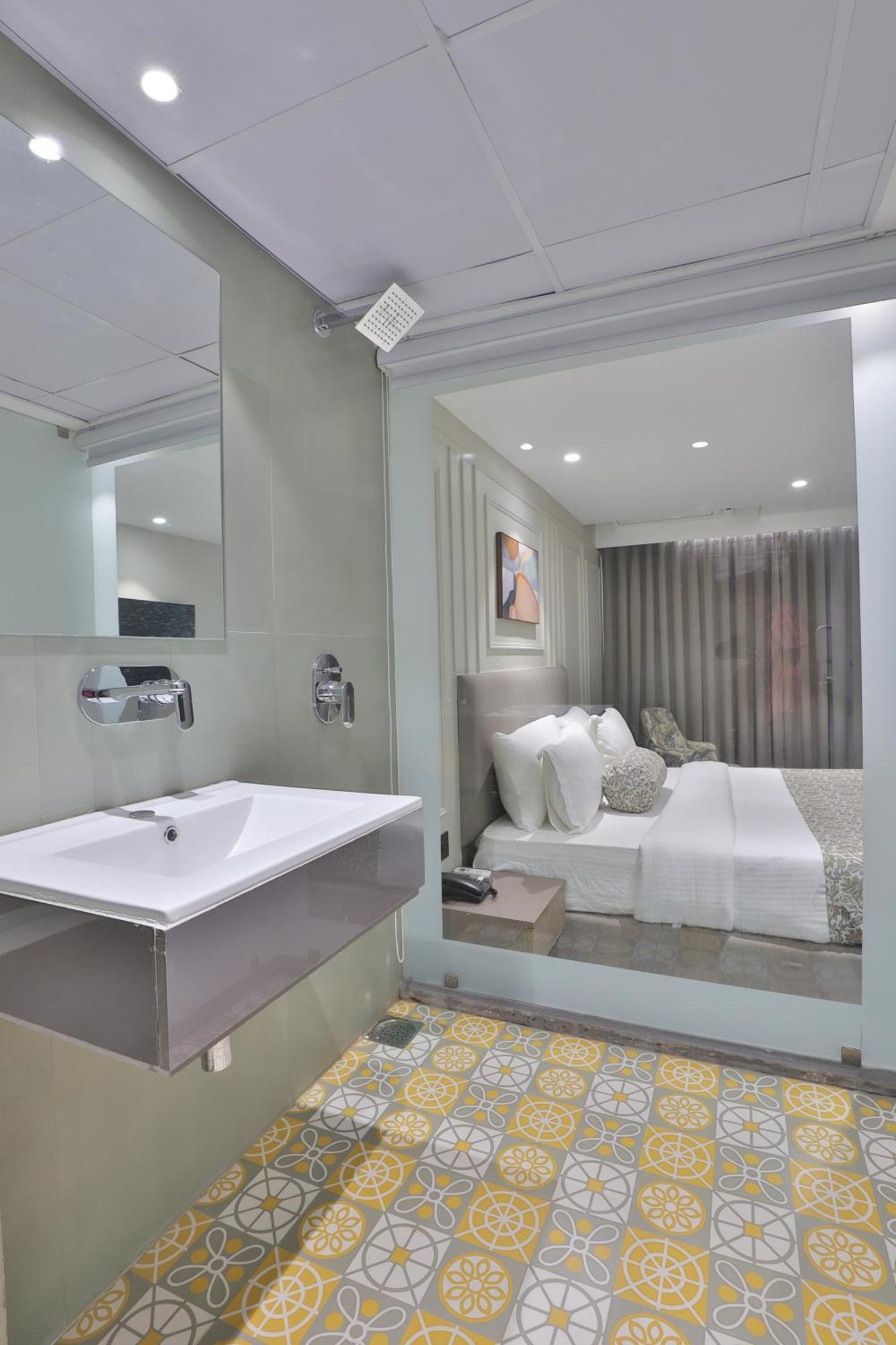 Hotel The Grand Suites Ахмедабад Экстерьер фото